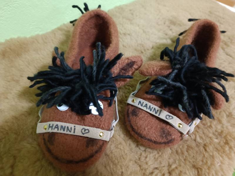 Filzhausschuhe "Pony" Gr. 36 von englskreativwelt