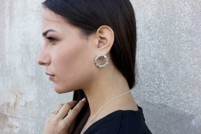 Eleganter Schädel-Ohrringe | Engagierte Silver Circle Ohrringe Sterling Silbergestüte Elegante Dunkle Eleganter Schädel-Ohrringe | Engagierte Silver Circle Ohrringe Sterling Silbergestüte Elegante Dunkle von eniJewellery