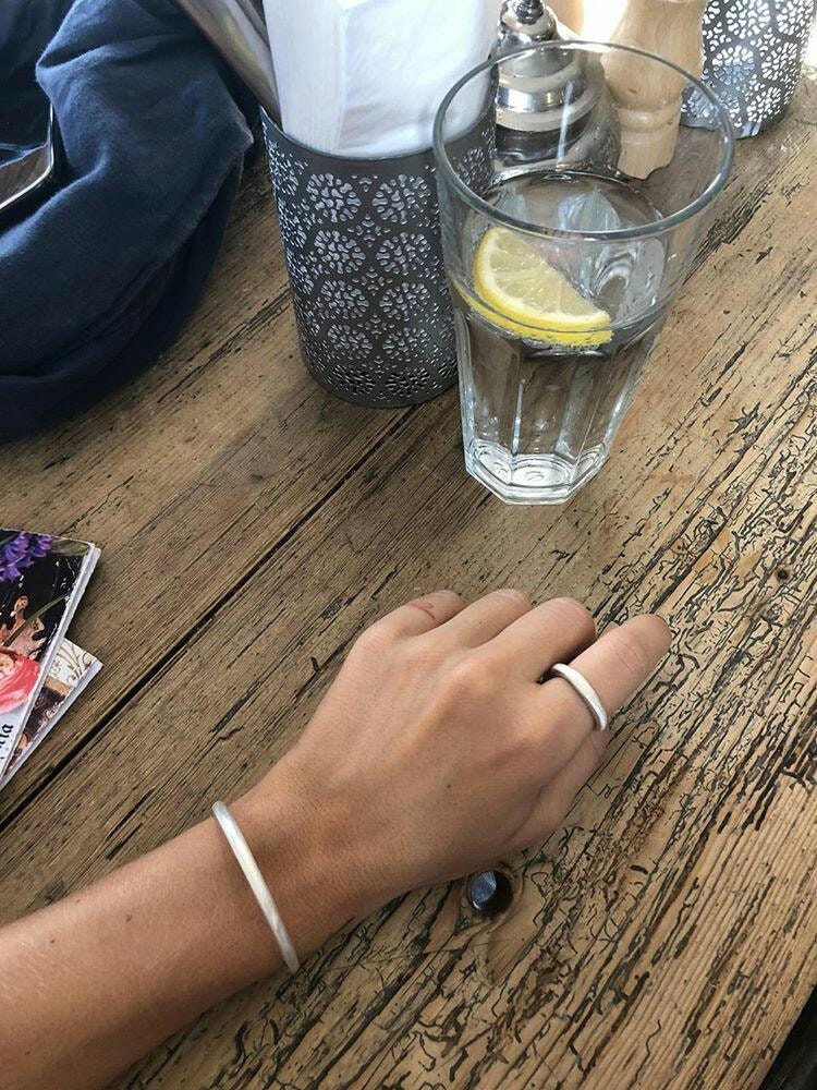 Feine Silber Armband | Hohle Manschette Unisex Armbänder Minimale Stapeln Elegantes Feine Silber Armband | Hohle Manschette Unisex Armbänder Minimale Stapeln Elegantes von eniJewellery