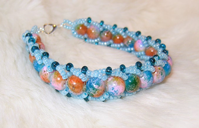 Regenbogenfarbenes Und Blaues Armband Regenbogenfarbenes Und Blaues Armband von enlora