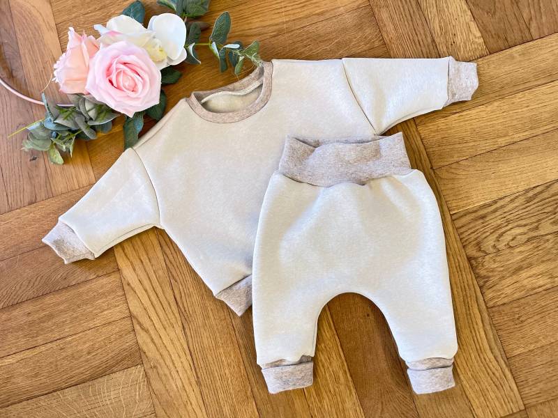 Baby Set Gr. 62, Handmade, Oversize Sweater, Pumphose, Home Coming Outfit Baby Set Gr. 62, Handmade, Oversize Sweater, Pumphose, Home Coming Outfit von entzueckend