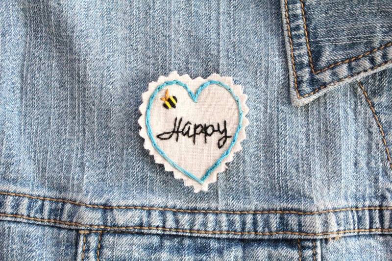 Hand Genäht Patch. Jacke Flicken. Patches. Zurück Nähen Auf Gestickte Glücklich. Sei Biene von ephemeraneedlework