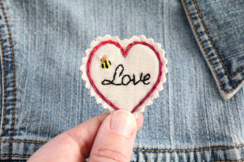 Handgenähter Aufnäher. Jacke Hut Sei Liebe. Rückenpatch. Patch Zum Annähen. Bleib Auf Der Sonnenseite. Gestickter von ephemeraneedlework