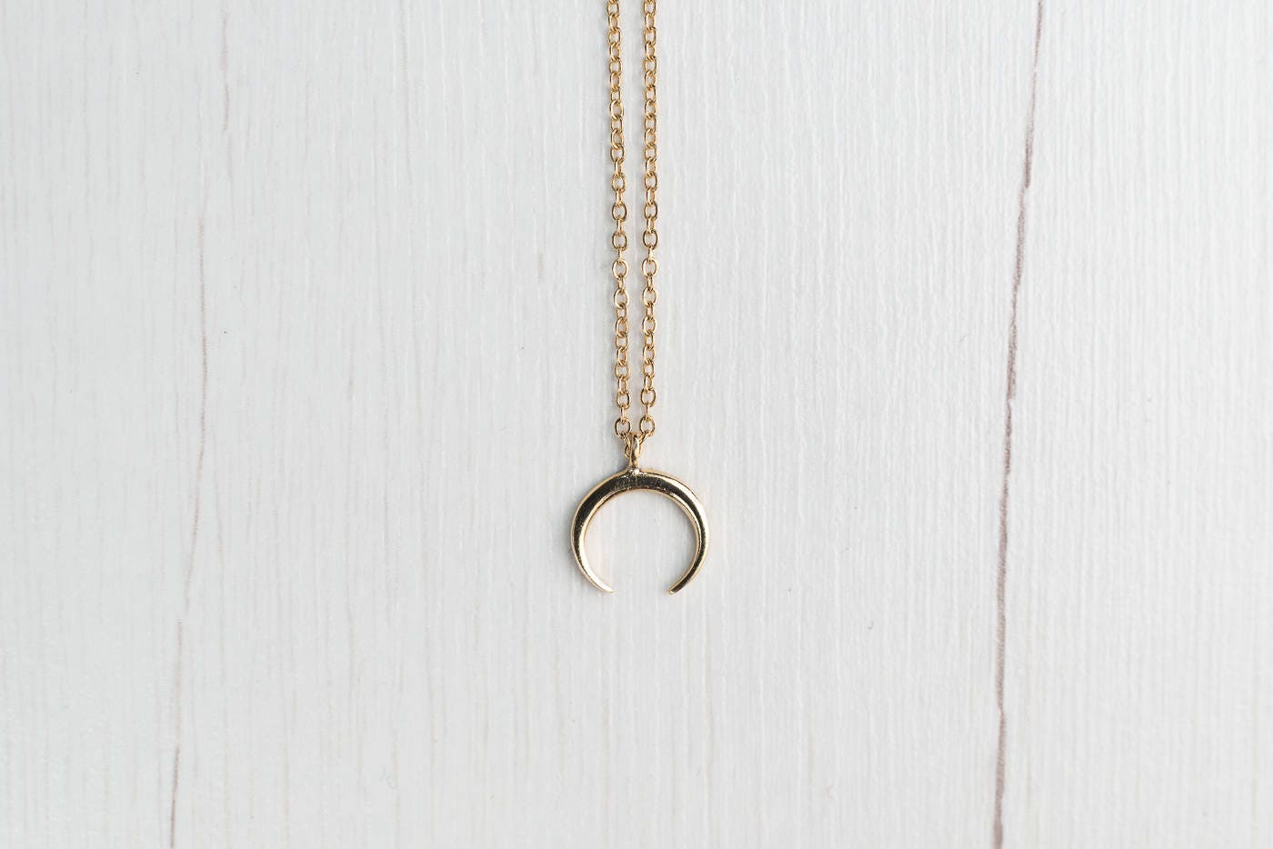 Horn Anhänger Halskette, Vergoldet in 24Kt Gold Minimal | Zarte S/He/Sie Ist Ein Boho Goldbad Trend Mini-Halskette Amulett Halbmond Horn Anhänger Halskette, Vergoldet in 24Kt Gold Minimal | Zarte S/He/Sie Ist Ein Boho Goldbad Trend Mini-Halskette Amulett Halbmond von ephemereshop