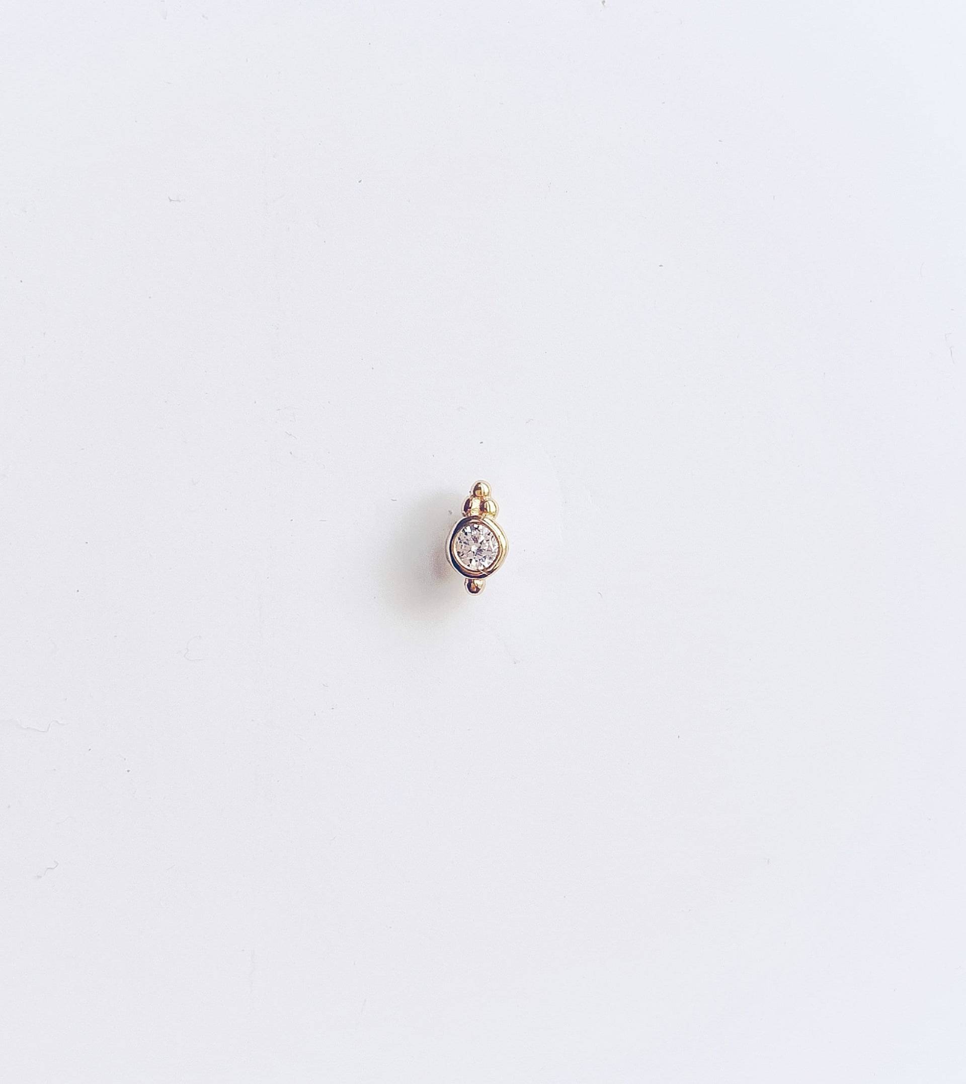 Mini-Zirkon-Ohrring 925Er Silber Vergoldet Piercing-Ohrring Knorpel Zweites Loch Zarter Boho-Minimal-Cz-Ohrring Mini-Zirkon-Ohrring 925Er Silber Vergoldet Piercing-Ohrring Knorpel Zweites Loch Zarter Boho-Minimal-Cz-Ohrring von ephemereshop