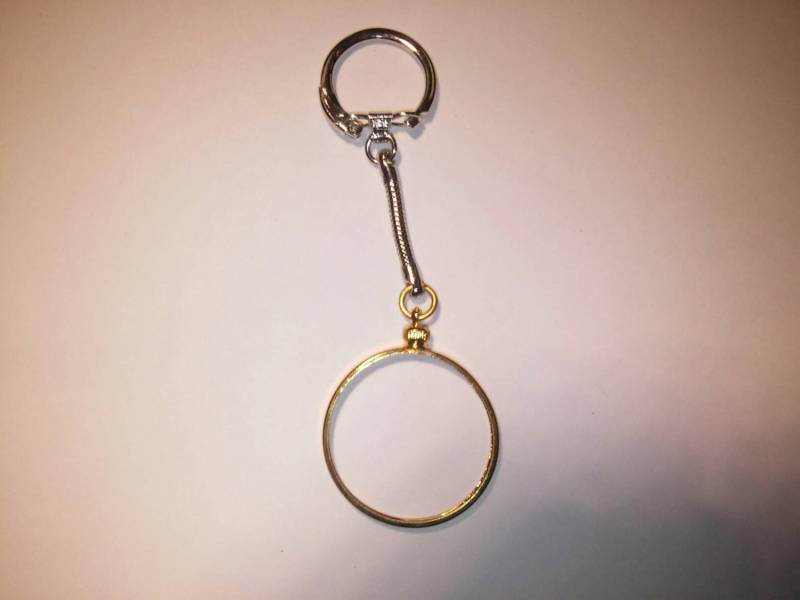 1 Versilberter 35 Mm Münzhalter Schlüsselanhänger Mit Vergoldeter Lünette 1 Versilberter 35 Mm Münzhalter Schlüsselanhänger Mit Vergoldeter Lünette von epicvintagejewelry