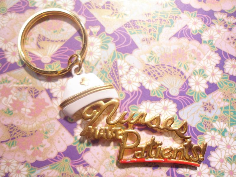 1 Vg Krankenschwestern Haben Patienten Als Schlüsselanhänger Keychain von epicvintagejewelry