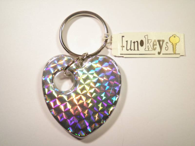 1 Vintage Lucite Regenbogen Herz Schlüsselanhänger von epicvintagejewelry