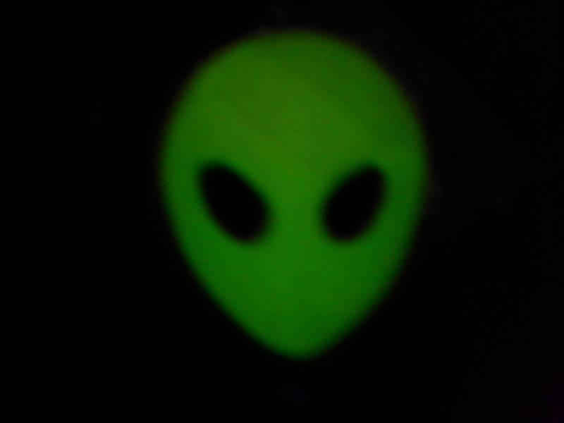 1 Vintage Versilbert Glow in Der Dunklen Alien Kopf Schlüsselanhänger von epicvintagejewelry