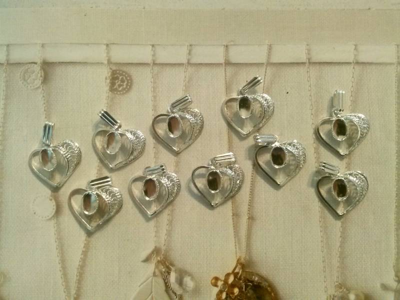 10 Versilbert Herz-Anhänger Mit Einstellung von epicvintagejewelry