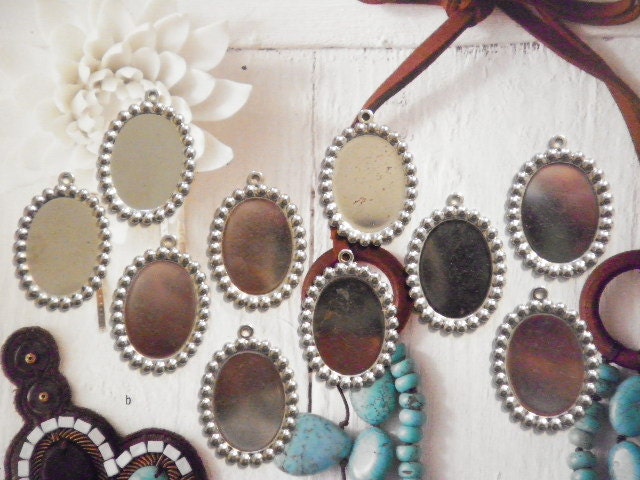 10 Versilberte Anhänger Mit Einer 25 X 18 Mm Fassung 10 Versilberte Anhänger Mit Einer 25 X 18 Mm Fassung von epicvintagejewelry