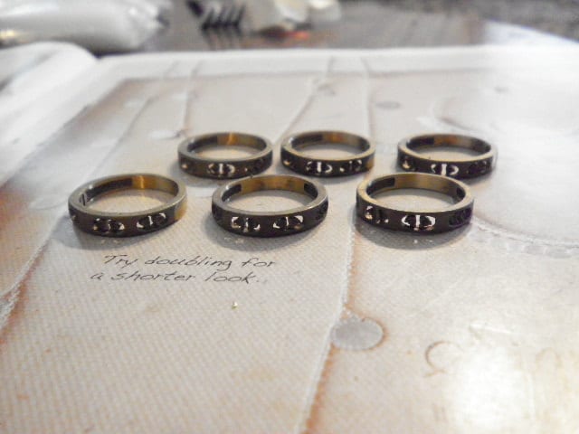 12 Messingringe Mit 1mm-Einstellungen 12 Messingringe Mit 1mm-Einstellungen von epicvintagejewelry