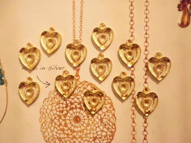 12 Vergoldet Herz-Anhänger Mit 2mm Einstellung von epicvintagejewelry