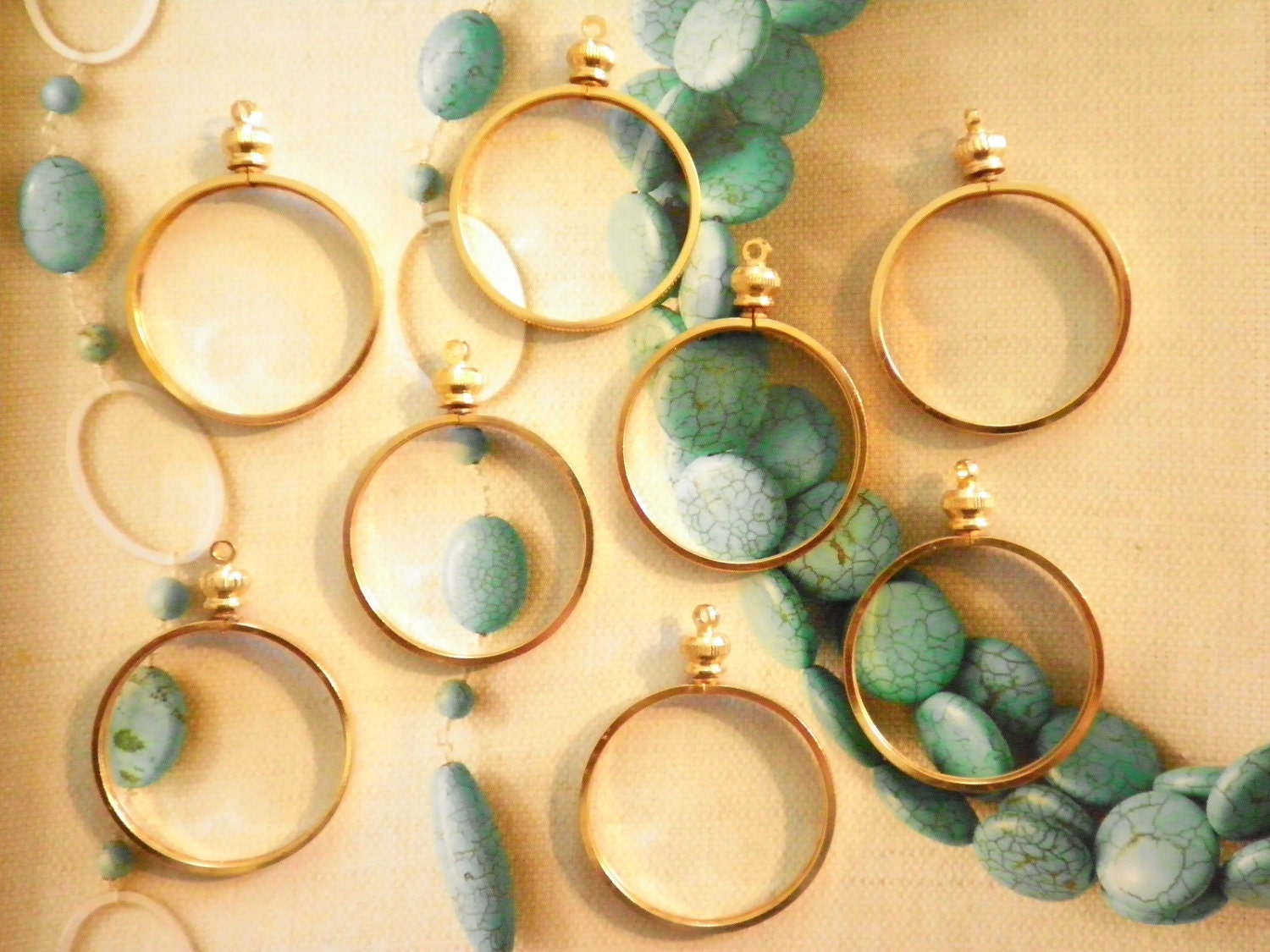 2 Vergoldete 28mm Präsident Dollar Susan B. Hippie-Münzhalter 2 Vergoldete 28mm Präsident Dollar Susan B. Hippie-Münzhalter von epicvintagejewelry