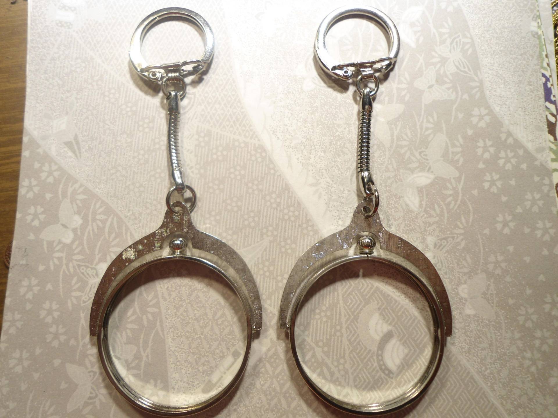 2 Versilberte Eisenhower Morgan Liberty Dollar Drehschlüsselanhänger 2 Versilberte Eisenhower Morgan Liberty Dollar Drehschlüsselanhänger von epicvintagejewelry