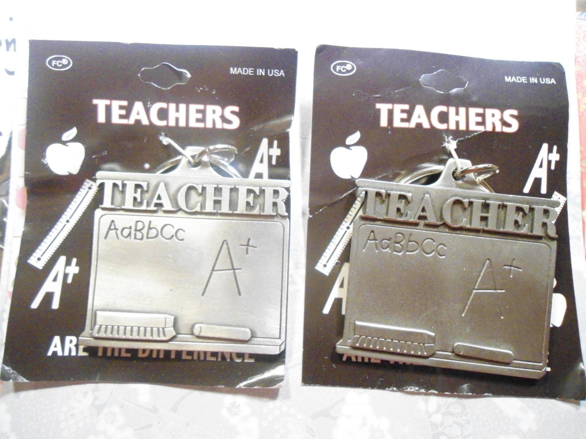 2 Versilberte Lehrer Sind Der Unterschied Tafel Schlüsselanhänger 2 Versilberte Lehrer Sind Der Unterschied Tafel Schlüsselanhänger von epicvintagejewelry