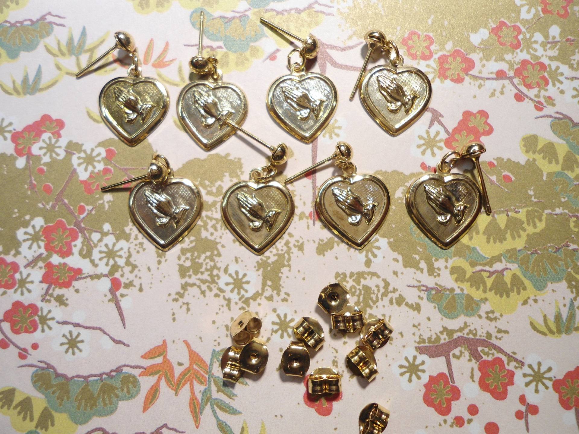 4 Paar Vergoldete Betende Hände Ohrringe Charms von epicvintagejewelry