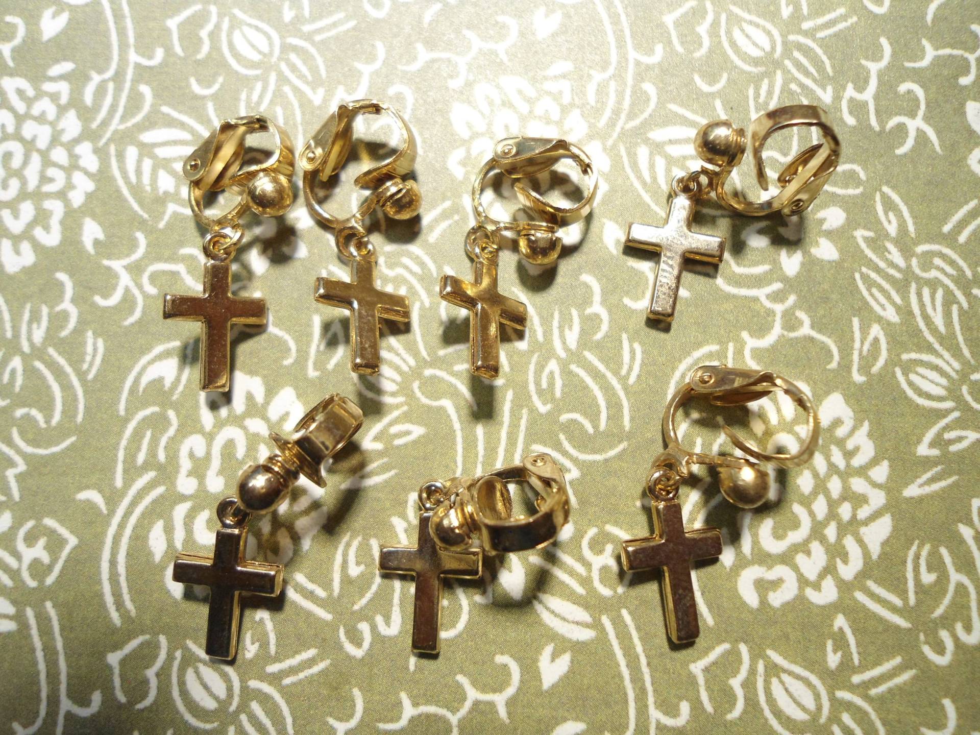 4 Paar Vergoldete Ohrclips Mit Kreuz 4 Paar Vergoldete Ohrclips Mit Kreuz von epicvintagejewelry