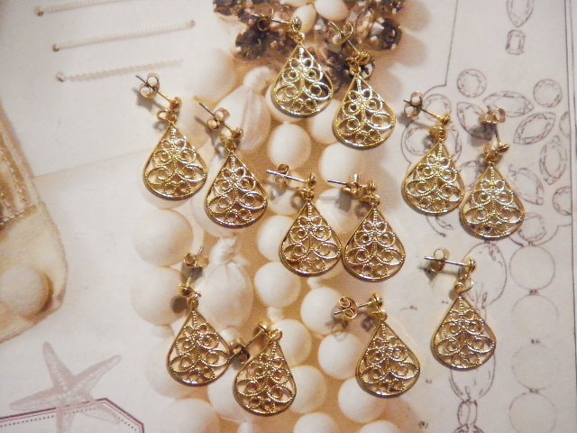 4 Prs. Vintage Vergoldete Filligree Ohrringe von epicvintagejewelry