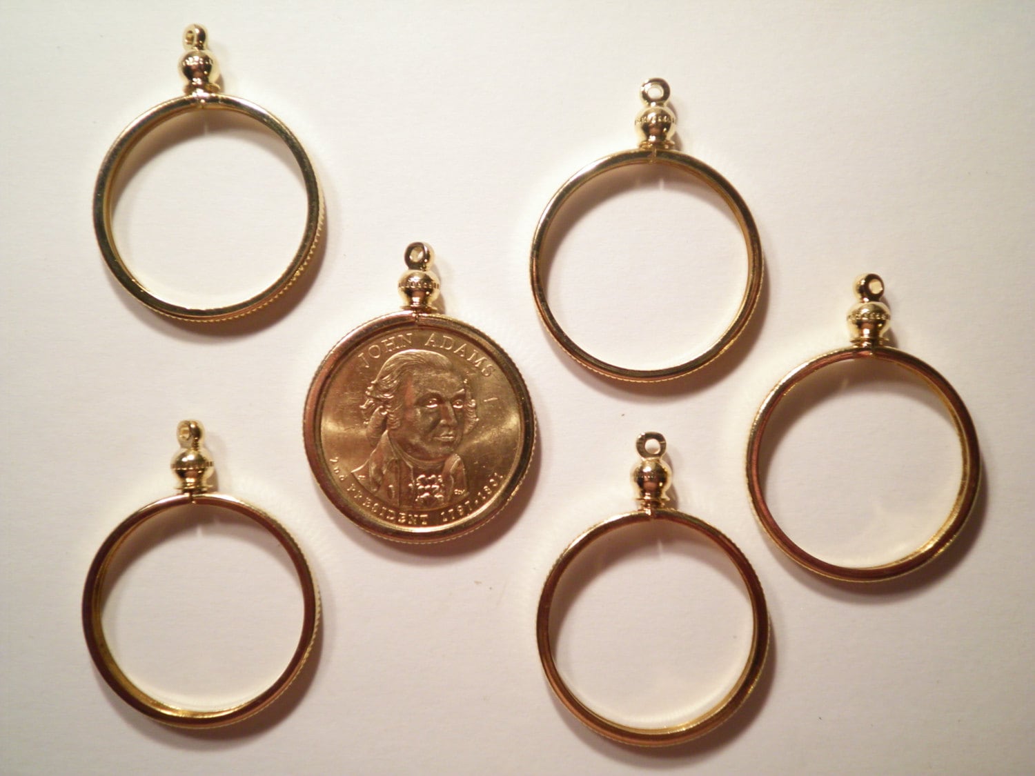 4 Vergoldete Präsident's Gold Dollar Sba Münzhalter Münze Einfassungen 4 Vergoldete Präsident's Gold Dollar Sba Münzhalter Münze Einfassungen von epicvintagejewelry