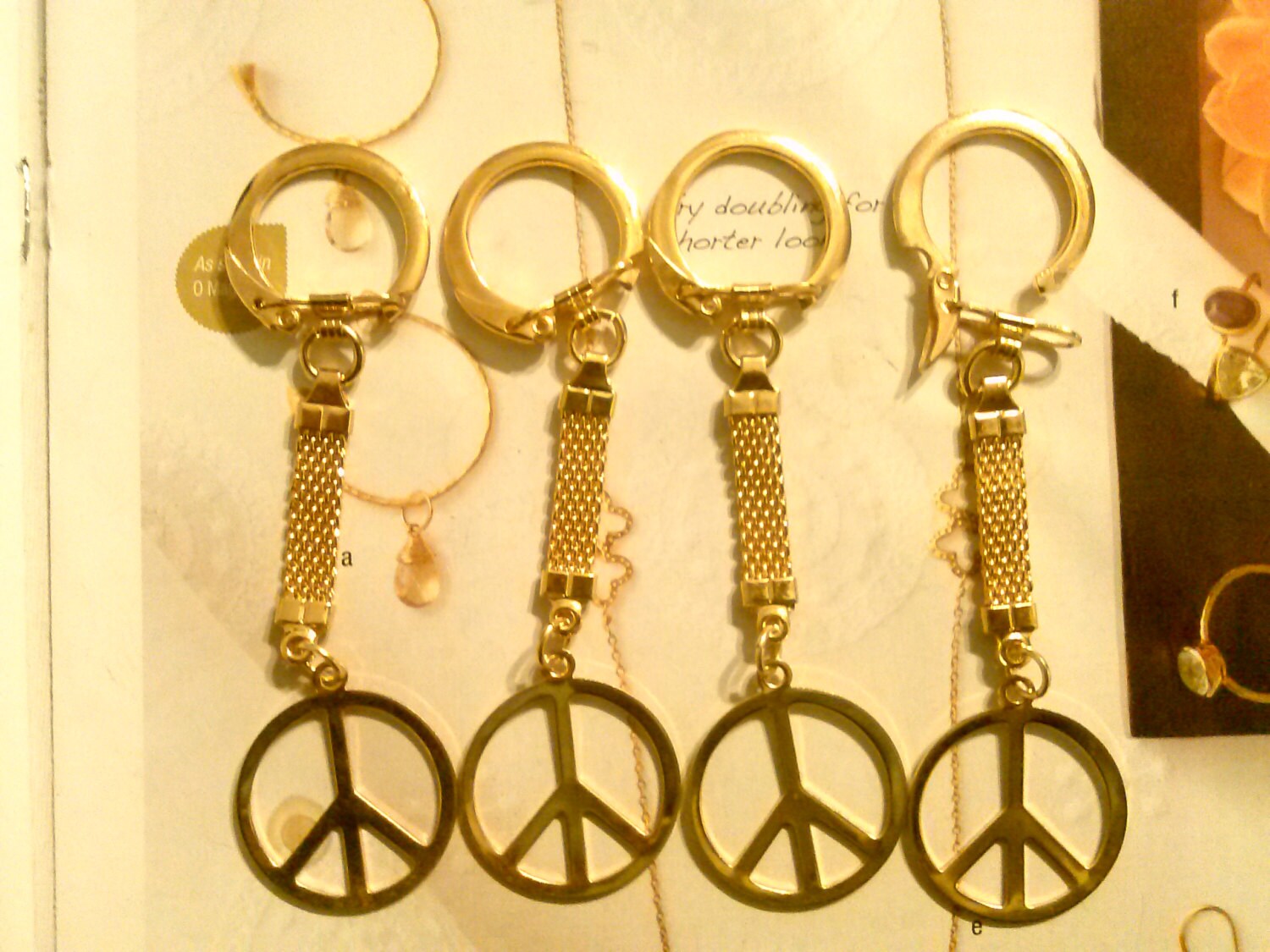 4 Vg Friedenszeichen Schlüsselanhänger 4 Vg Friedenszeichen Schlüsselanhänger von epicvintagejewelry
