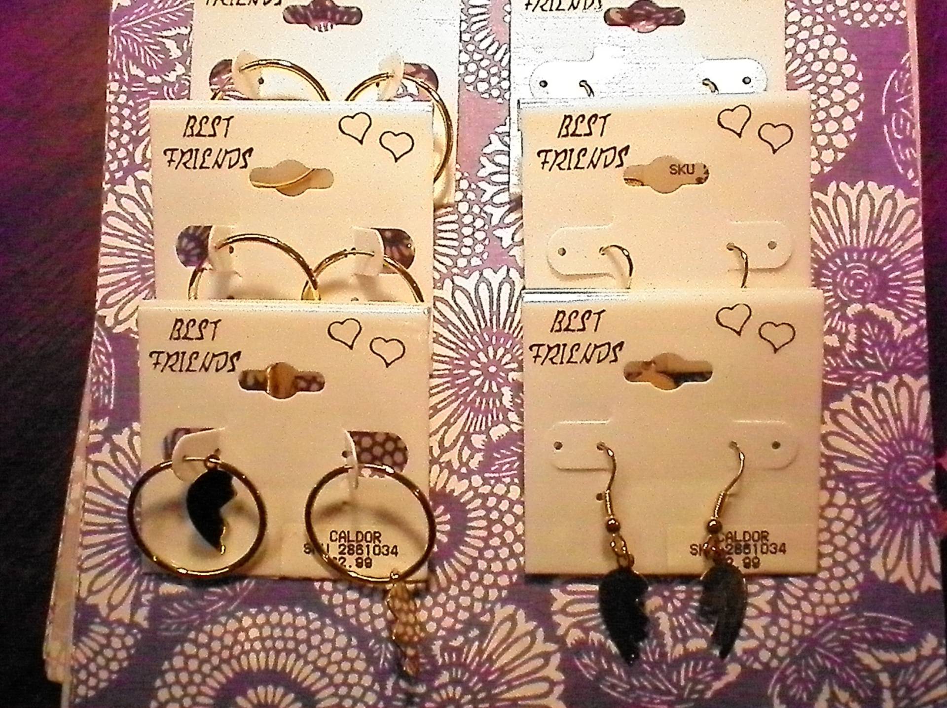 6 Paar Vergoldete Beste Freunde Sortierte Ohrringe 6 Paar Vergoldete Beste Freunde Sortierte Ohrringe von epicvintagejewelry