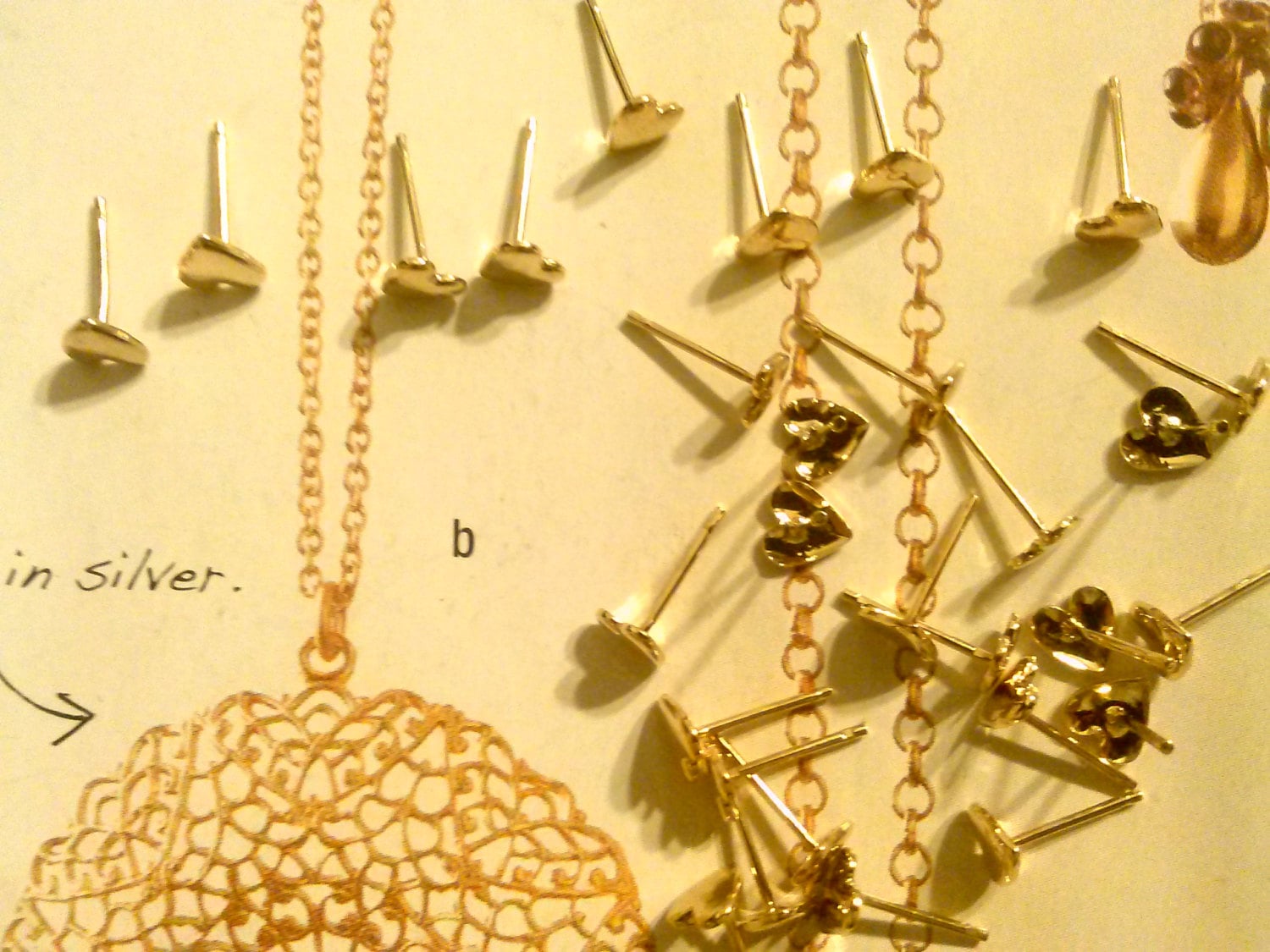 6 Prs. Vergoldet Herz Ohrringe 6 Prs. Vergoldet Herz Ohrringe von epicvintagejewelry