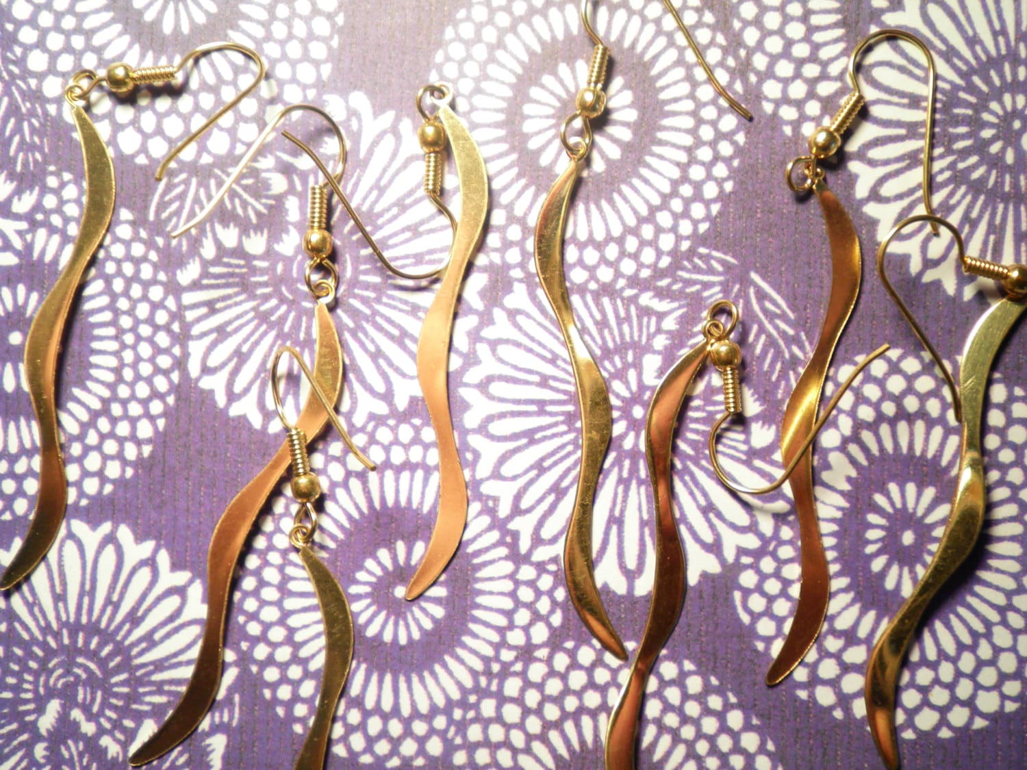 6 Prs. Vergoldet Twisted Ohrringe von epicvintagejewelry