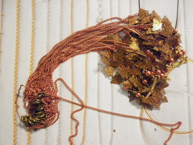 6 Vintage Kupferfarbene Schmetterling Halsketten 6 Vintage Kupferfarbene Schmetterling Halsketten von epicvintagejewelry