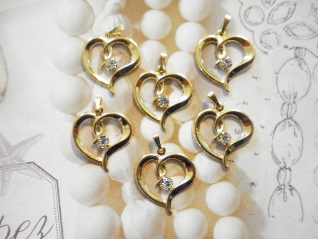 6 Vintage Vergoldet 22mm Offenes Herz Anhänger Mit Strass 6 Vintage Vergoldet 22mm Offenes Herz Anhänger Mit Strass von epicvintagejewelry