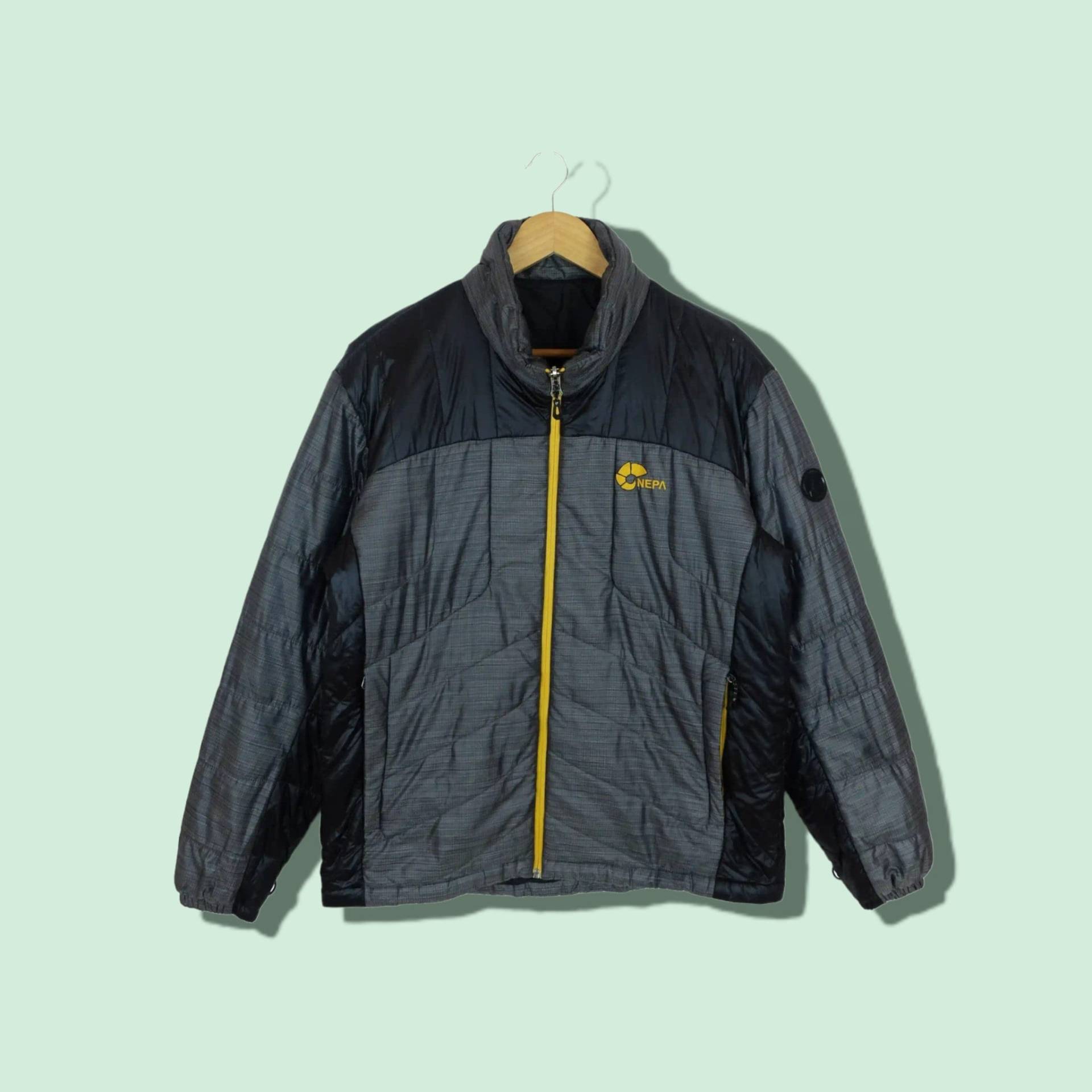 Vintage 2000 Nepa Daunenjacke Winter Warme Jacke Bergwandern Trekking Annapurna Everest Grau Größe L Vintage 2000 Nepa Daunenjacke Winter Warme Jacke Bergwandern Trekking Annapurna Everest Grau Größe L von epones