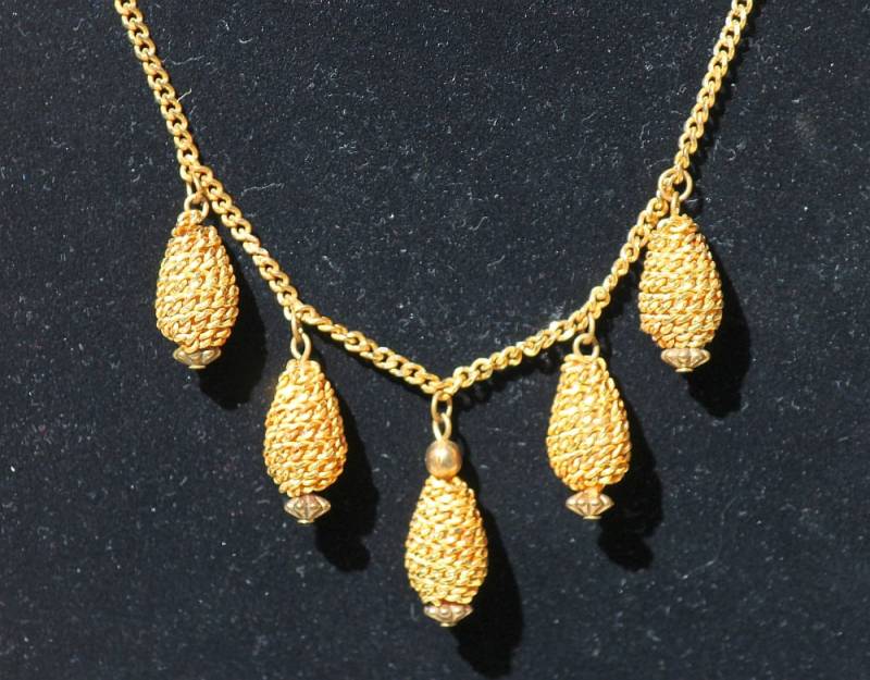 Vintage 5 Anhänger Gold Ton Halskette von ercubed