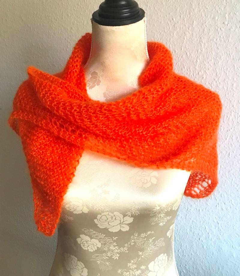 Halstuch, Schultertuch, Kuscheltuch, Dreieckstuch, Stola, Handgestrickt, Mohair/Seide, Wärmend von erdenzeit