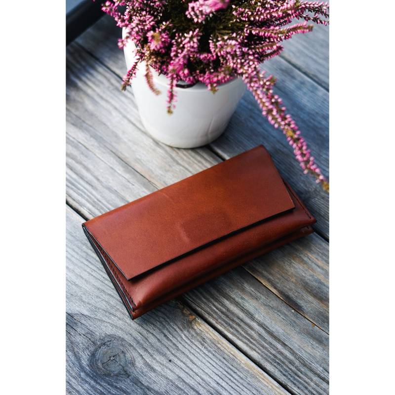 Cognacfarbene Leder Geldbörse Mit Klappe in Braun Und Magnetverschluss von ereretsy