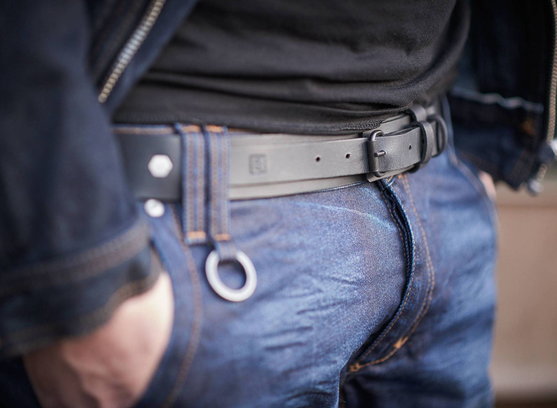 Schwarzer Ledergürtel Mit Doppelter Schlaufe Schwarzer Ledergürtel Mit Doppelter Schlaufe von ereretsy