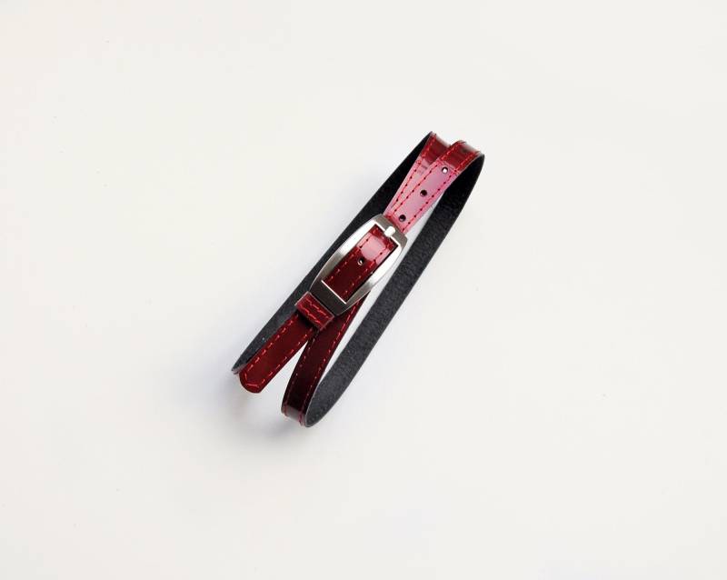 Roter Taillengürtel Aus Echtem Lackleder in Weinrot, Alle Größen von erikasbelts