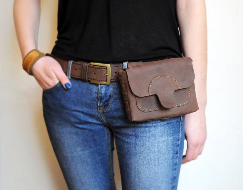 Gürteltasche. Leder Hüfttasche, Braune Festivaltasche von erikasleather