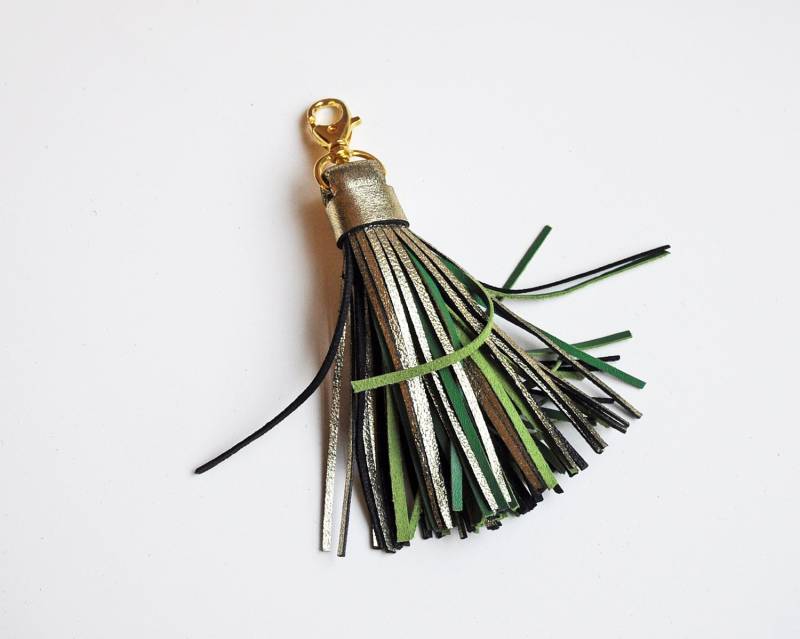 Leder Quaste, Gold Und Grün Quaste Schlüsselanhänger von erikasleather