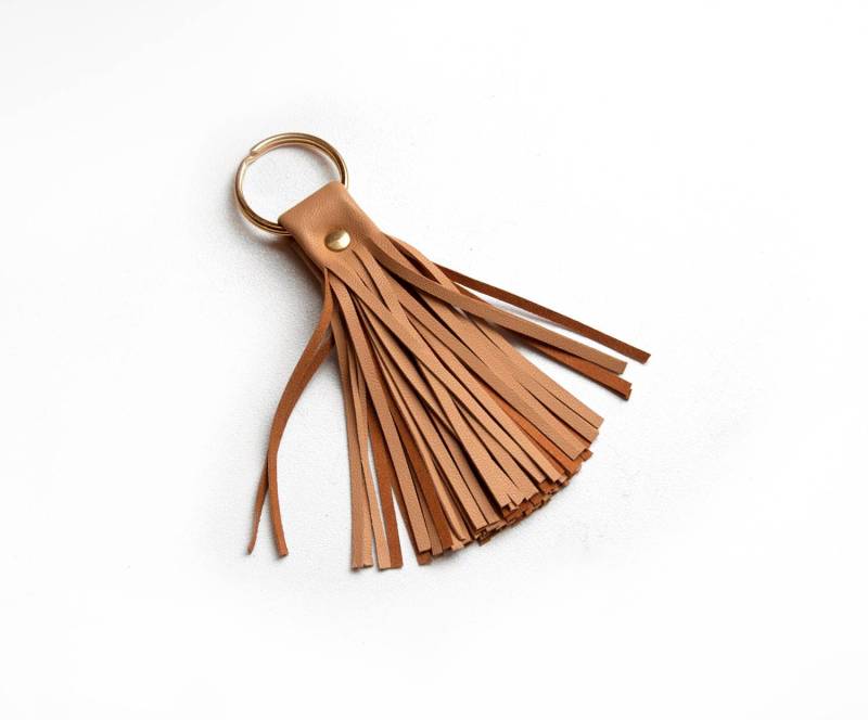 Leder Quaste Keychain, Camel von erikasleather