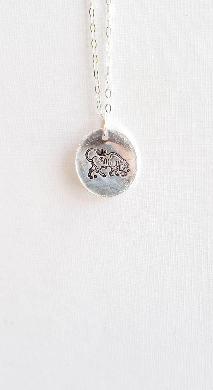 Sternzeichen Stier Halskette, Feinsilber, Sterling Silber Halsketten, Erinelizabeth Sternzeichen Stier Halskette, Feinsilber, Sterling Silber Halsketten, Erinelizabeth von erinelizabeth