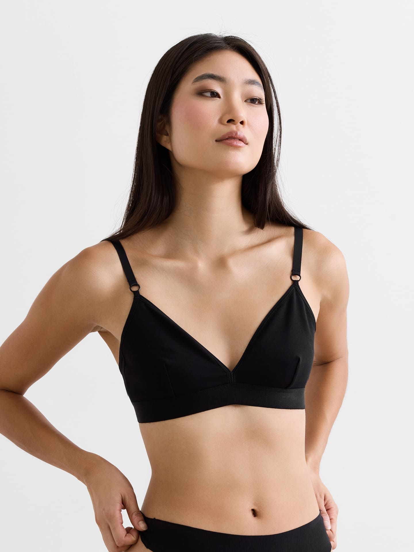 erlich textil Casual Cotton Triangel Bralette für Frauen aus Baumwolle (aus kontrolliert biologischem Anbau) in schwarz von erlich textil