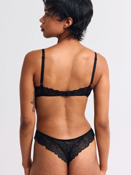 erlich textil Fluid Lace Brazil String mit Spitze aus recyceltem Polyamid, made in Europe von erlich textil