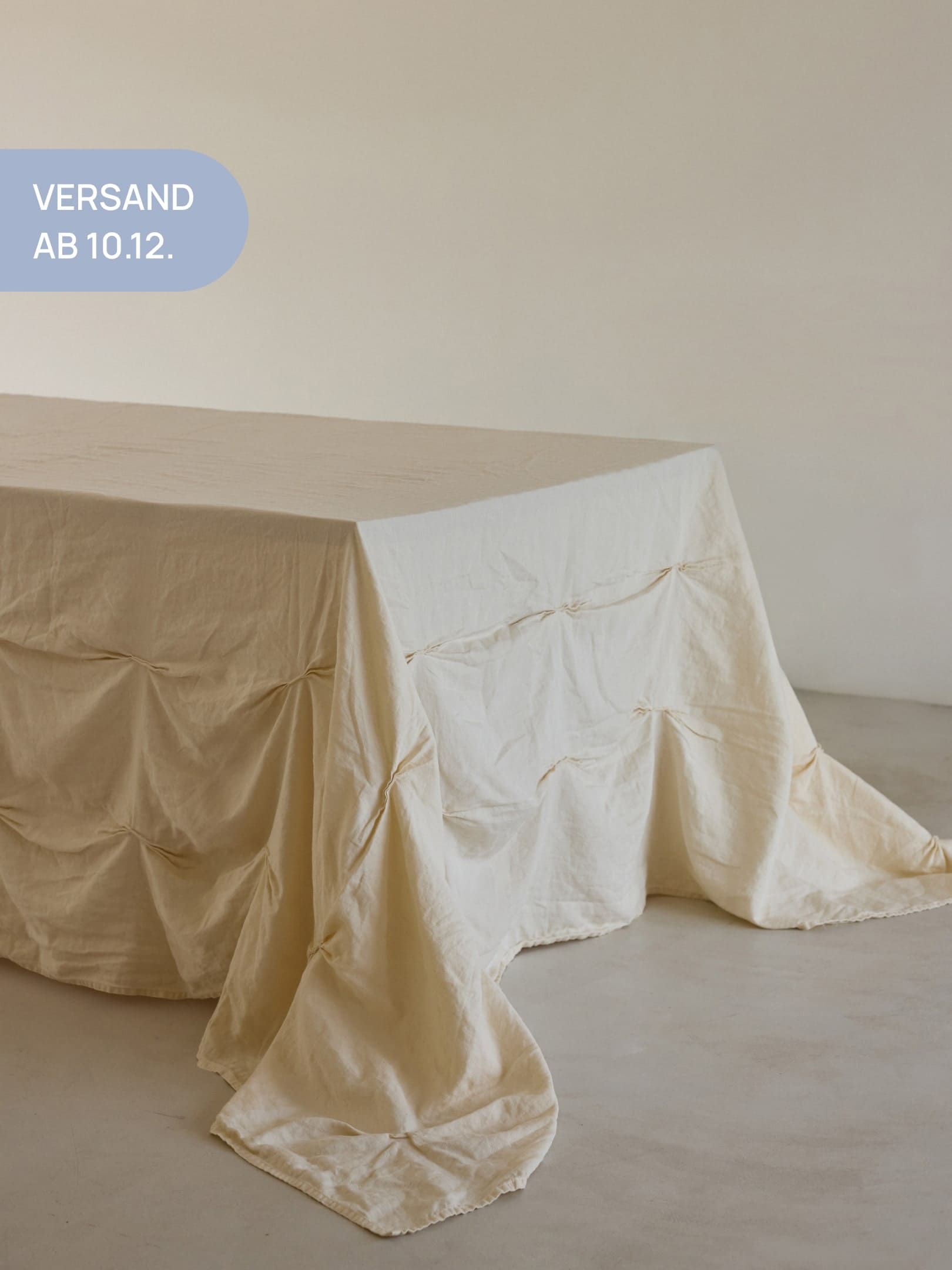 erlich textil onomao x erlich textil Drapierte Tischdecke für Unisex aus Leinen + Baumwolle (aus kontrolliert biologischem Anbau)  in natur von erlich textil