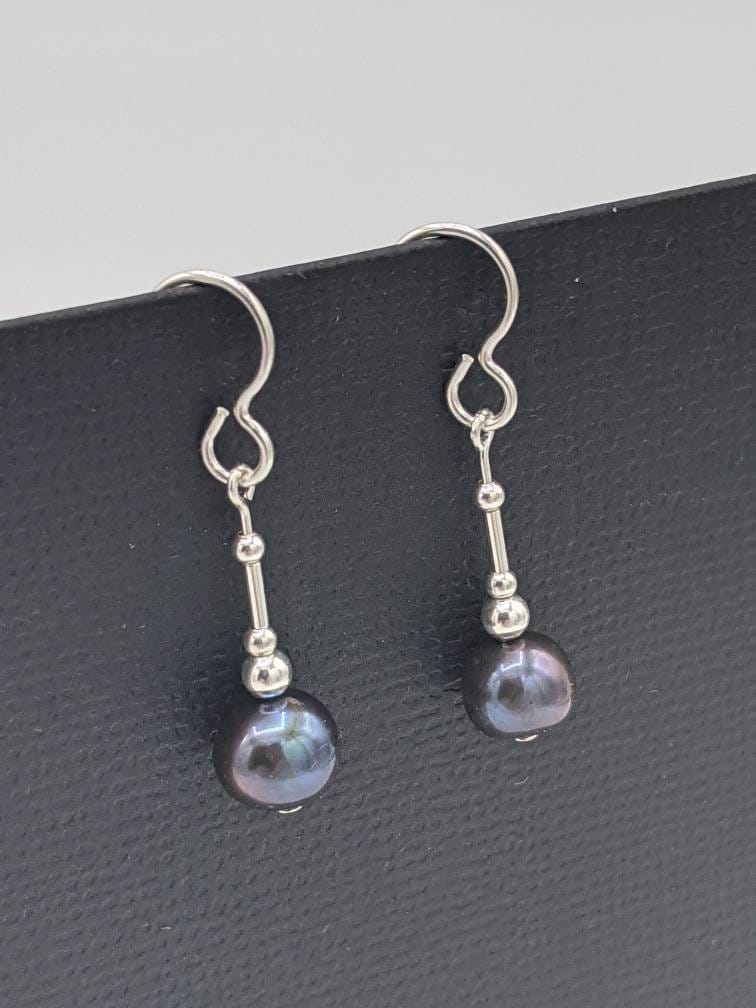 sterling Silber Schwarze Perlen Ohrringe, Handgemachte Kleine Ohrringe von eronel