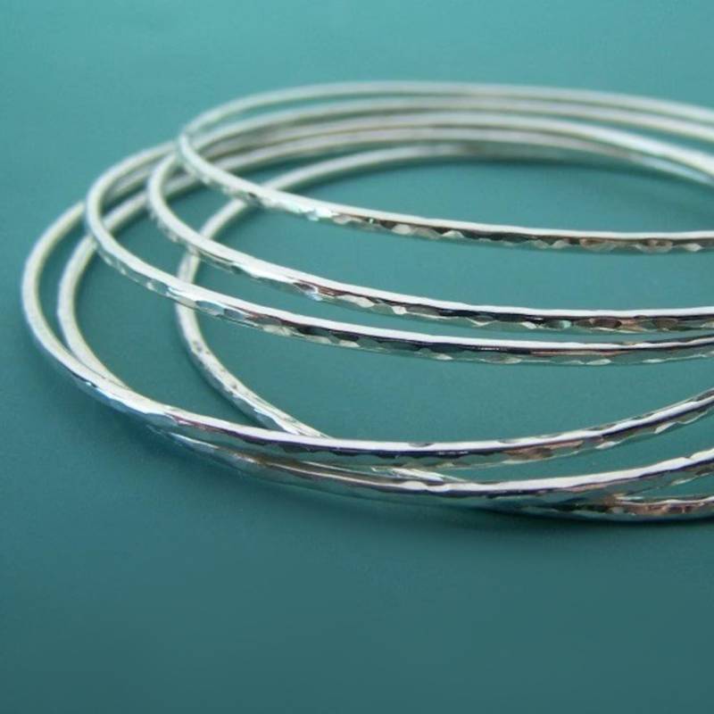 sterling Silber Gehämmert Armreifen Armband Set von esdesigns