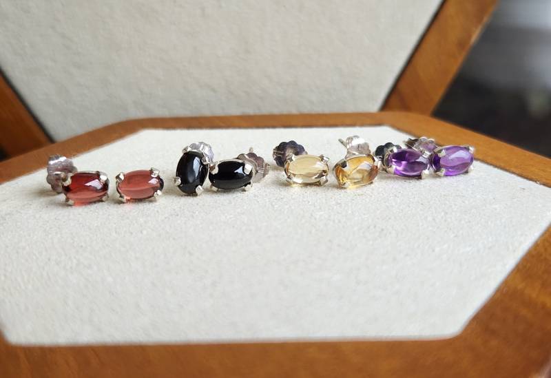 Simplicity Penelope || Ohrringe Edelstein Cabochons & Sterling Silber Simplicity Penelope || Ohrringe Edelstein Cabochons & Sterling Silber von essentials
