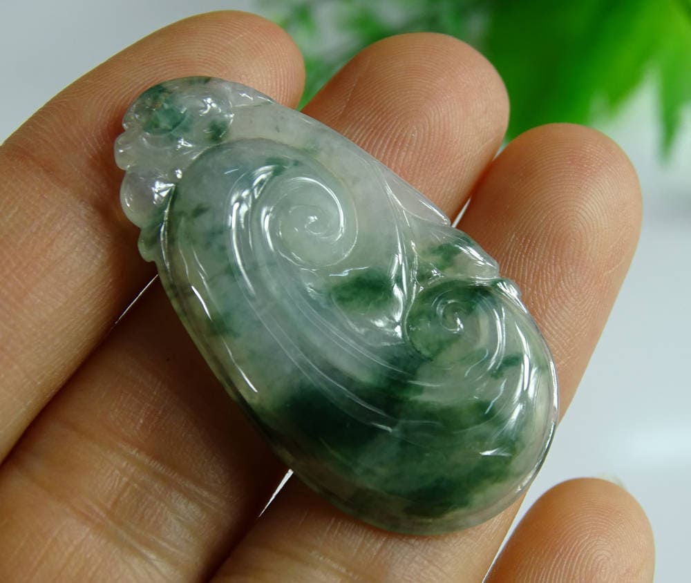 Zertifizierter Grüner Jade Anhänger Ruyi Transparent Typ A Jadeit P-360-17 Zertifizierter Grüner Jade Anhänger Ruyi Transparent Typ A Jadeit P-360-17 von esybuy