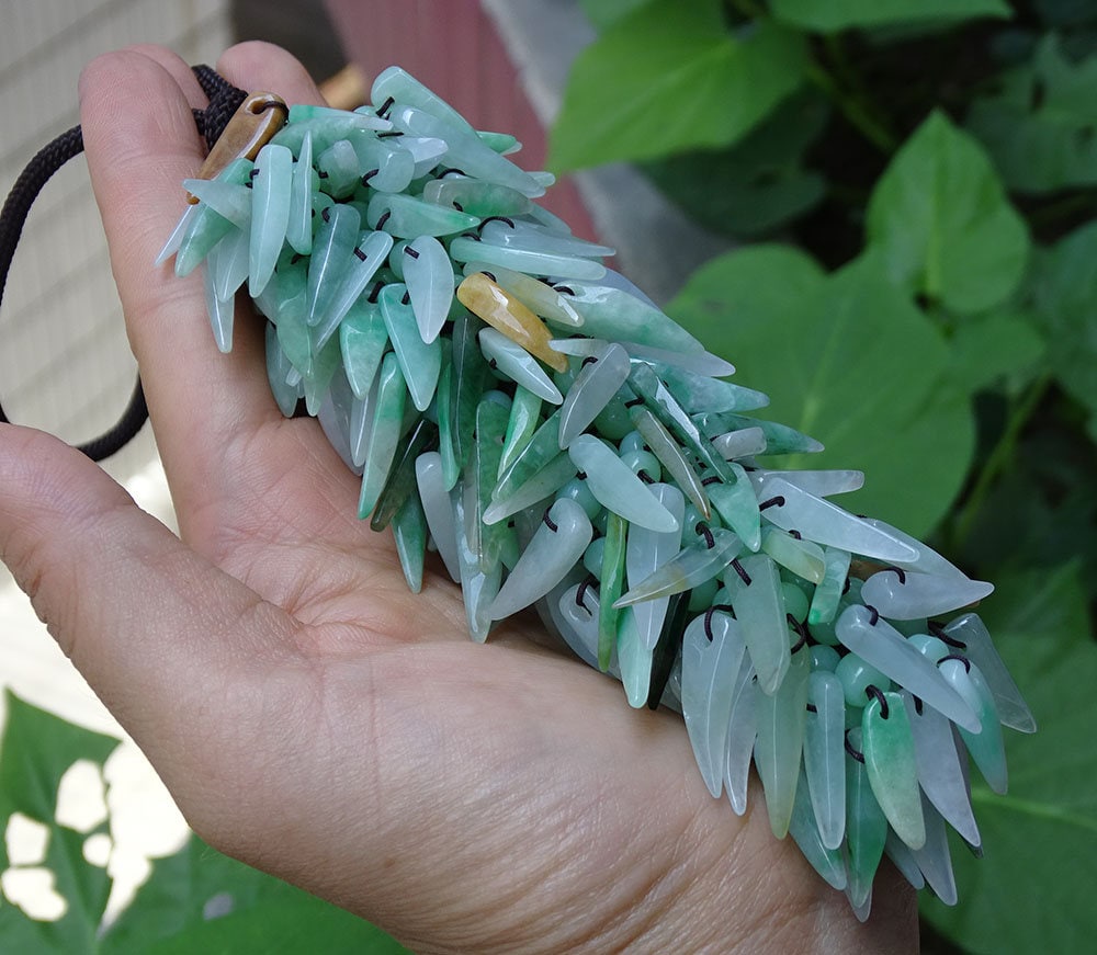 Zertifizierter Grüner Jade Jadeit Anhänger Capsicum Typ A Smaragd 岁岁平 Zertifizierter Grüner Jade Jadeit Anhänger Capsicum Typ A Smaragd 岁岁平 von esybuy