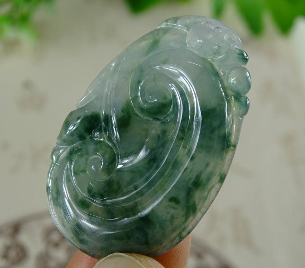 Zertifizierter Grüner Jade Jadeit Anhänger Ruyi Grade A Smaragd P-360-18 Zertifizierter Grüner Jade Jadeit Anhänger Ruyi Grade A Smaragd P-360-18 von esybuy