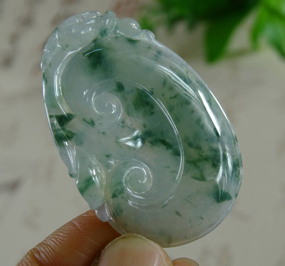 Zertifizierter Smaragd Jade Blatt Anhänger Grüner Jadeit 《Grade A》P-360-23 Zertifizierter Smaragd Jade Blatt Anhänger Grüner Jadeit 《Grade A》P-360-23 von esybuy